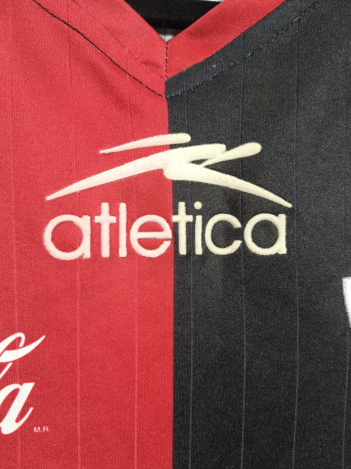 Jersey Atlas 2007 – logotipo Atletica en relieve